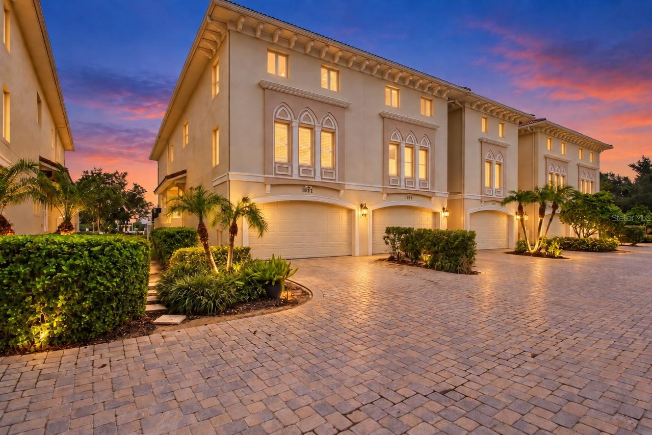 1022 Paseo Del Rio, St Petersburg, FL 33702