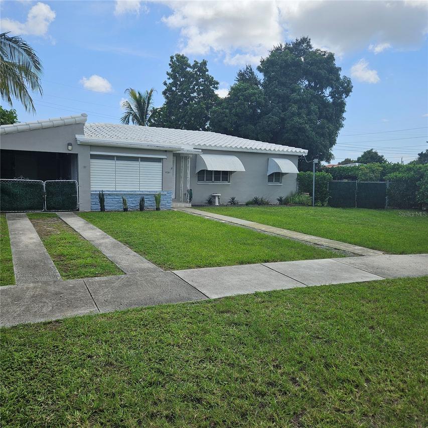 1051 SW 72nd Ct., Miami, FL 33144