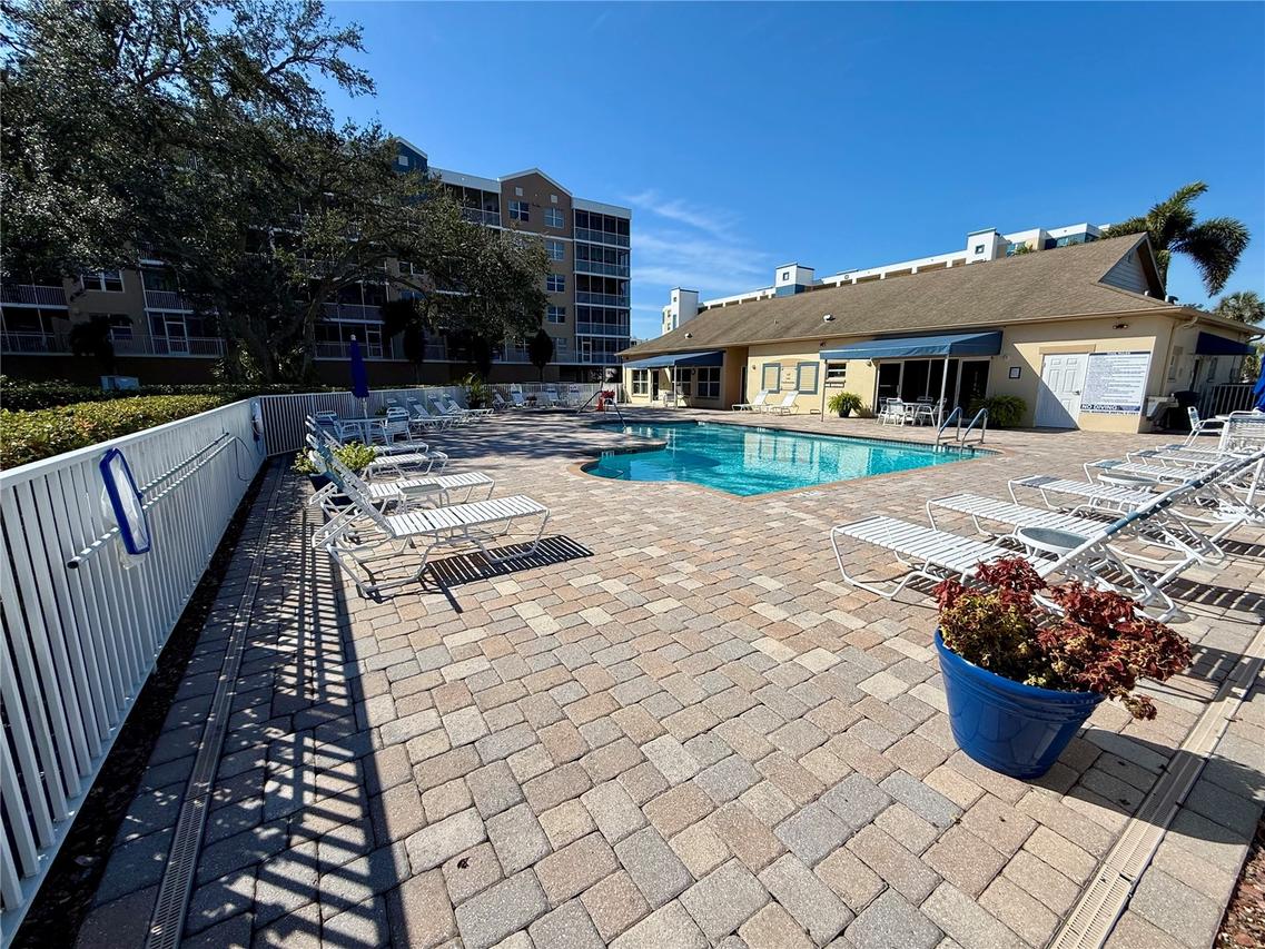 960 Starkey Rd. #10501, Largo, FL 33771