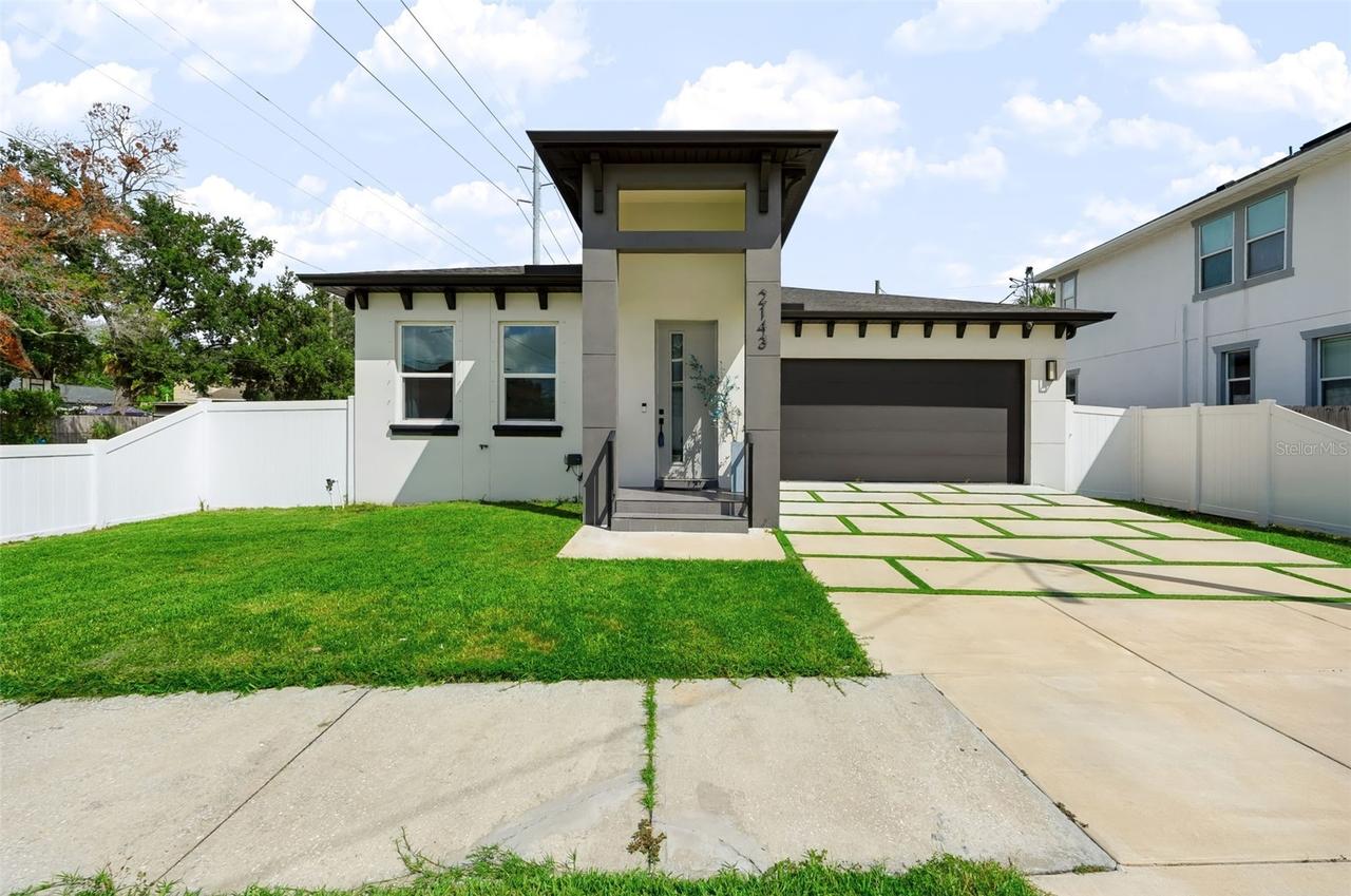 2143 W Saint Conrad St., Tampa, FL 33607