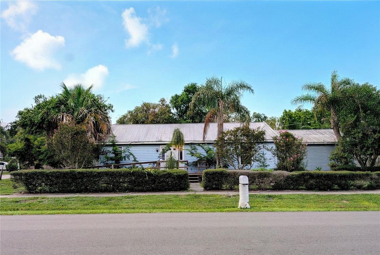 2915 W Ballast Point Blvd., Tampa, FL 33611