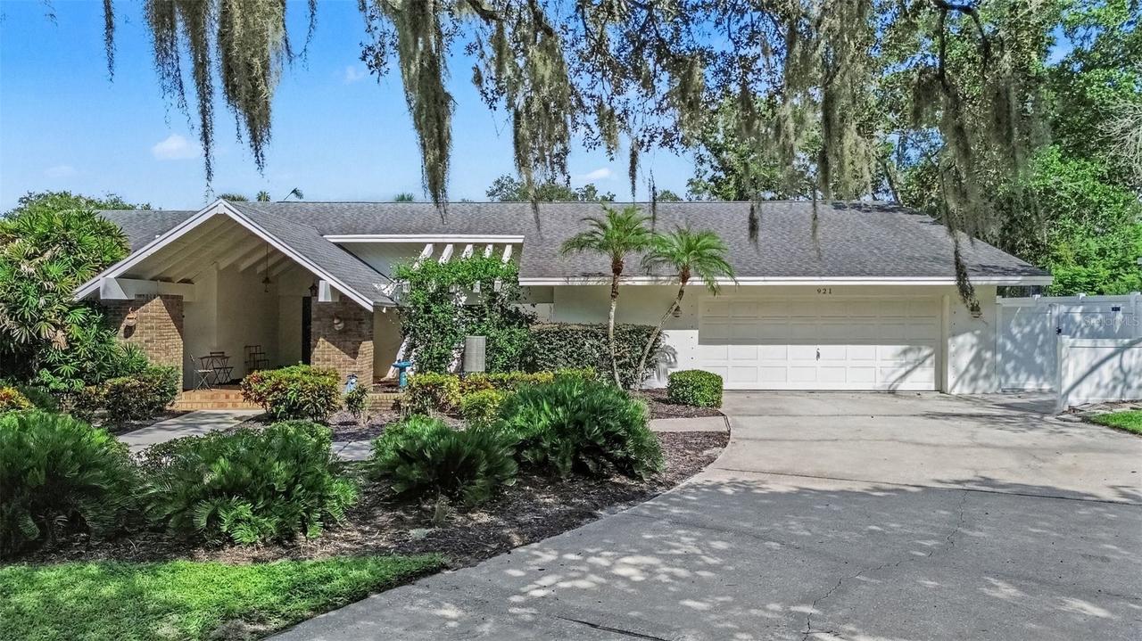921 College Hill Dr., Clearwater, FL 33765