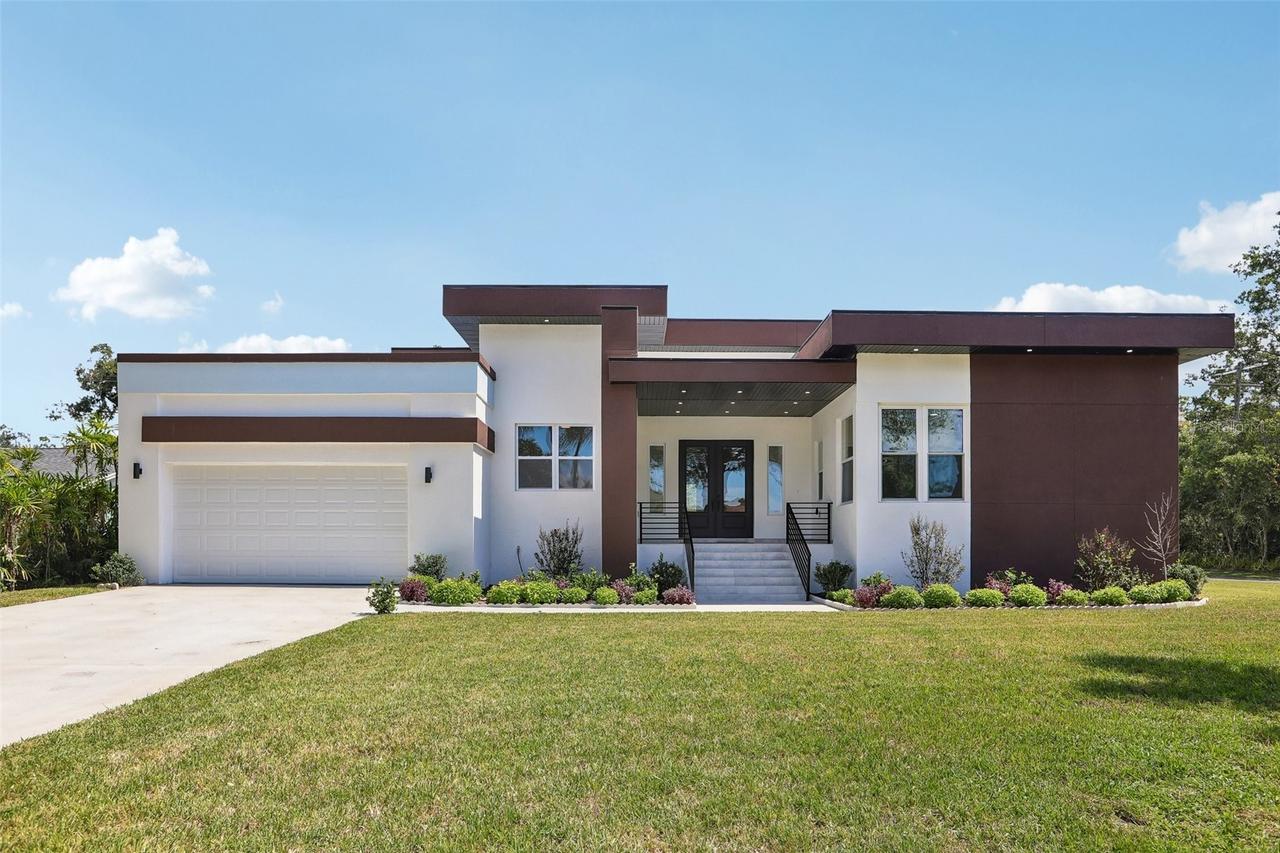 806 Lamont Pl., Temple Terrace, FL 33617