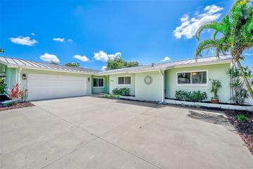 New Homes with In-ground Swimming Pools in Harbor Bluffs: September 13th to September 19th