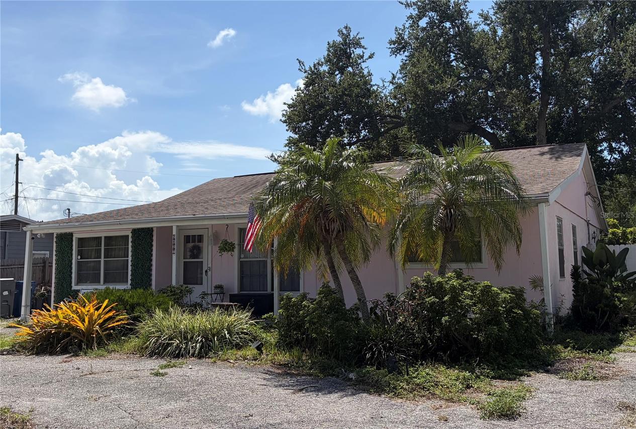 2027 27th Ave., Bradenton, FL 34205
