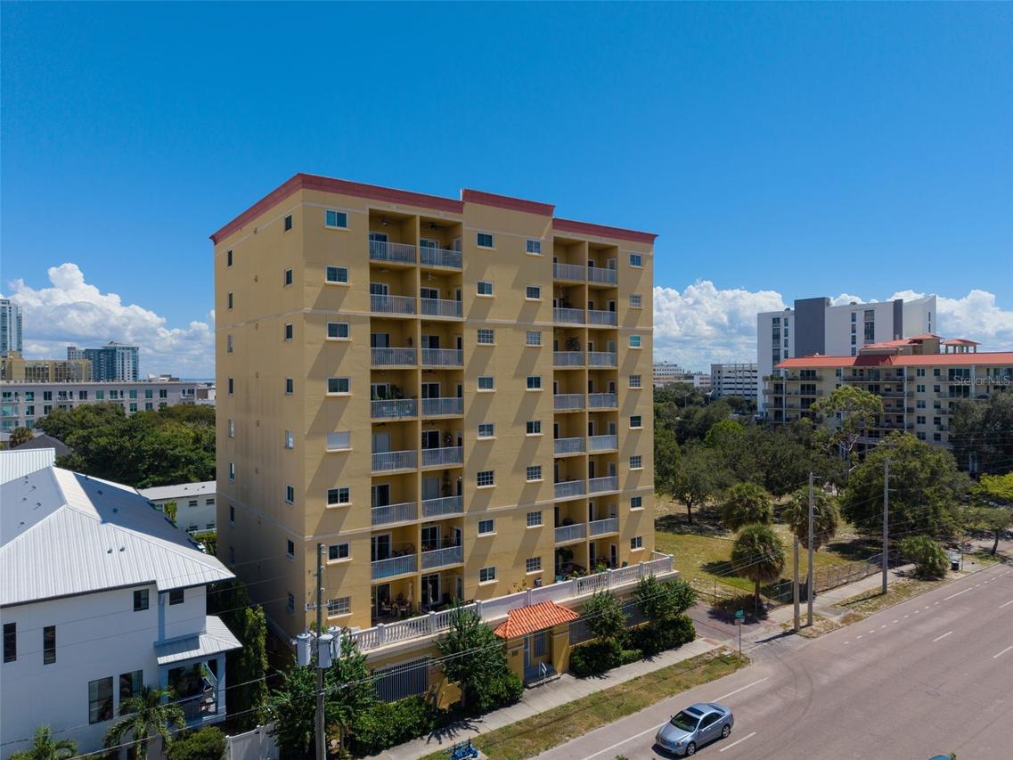 316 8th St. #703, St Petersburg, FL 33701