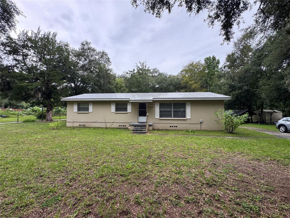 602 N Division St., Micanopy, FL 32667