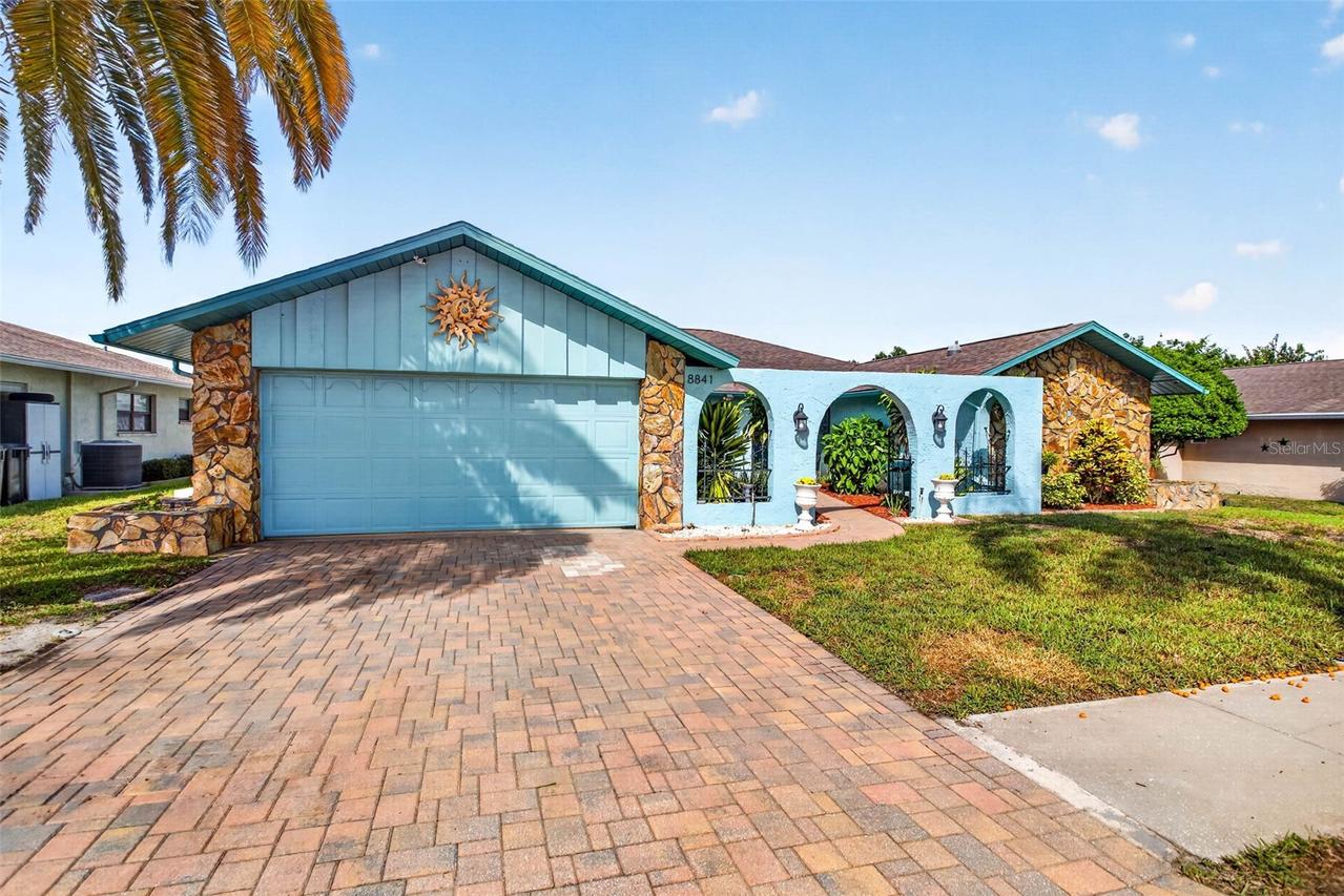 8841 Andros Ln., Port Richey, FL 34668