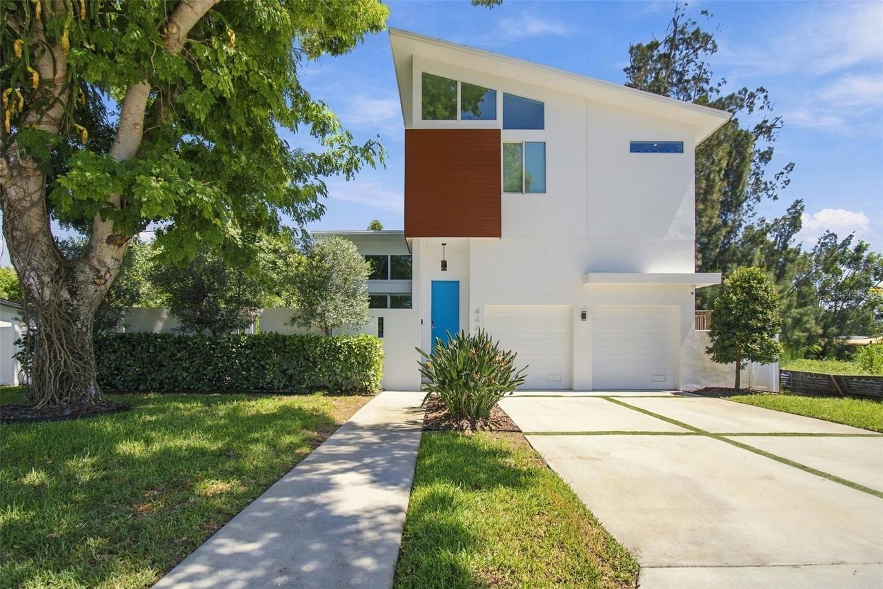 4440 Pompano Dr., St Petersburg, FL 33705