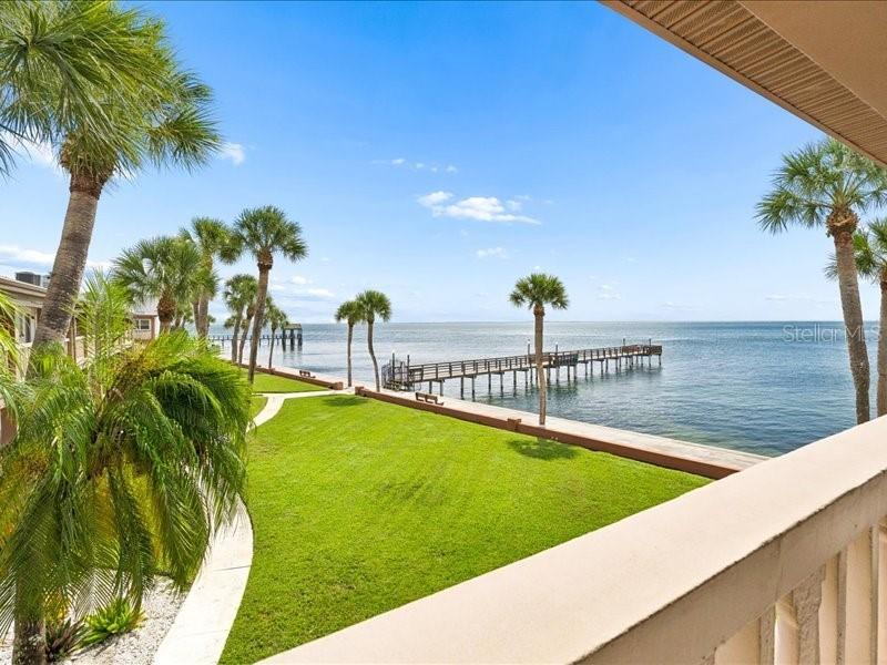 650 Pinellas Point Dr. #240, St Petersburg, FL 33705