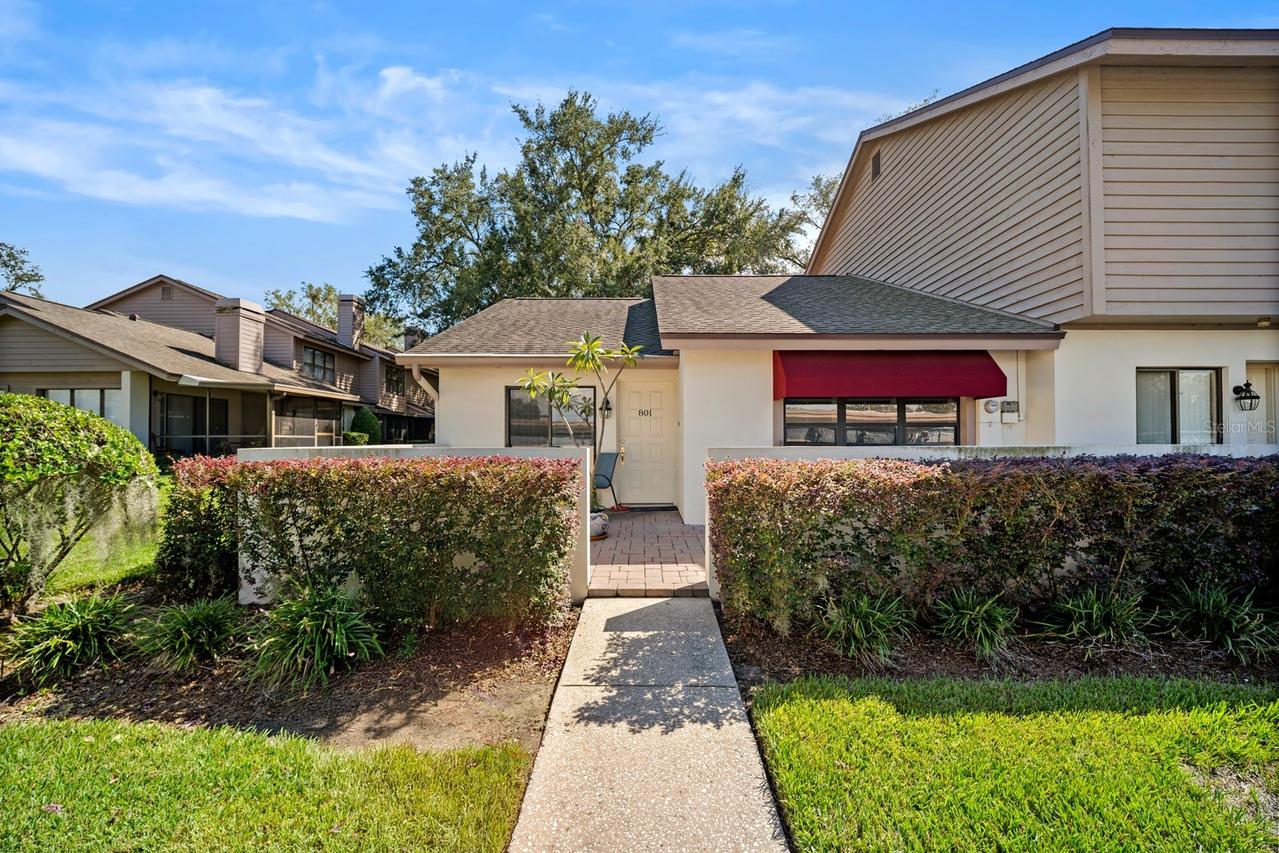 801 Oak Park Pl., Brandon, FL 33511