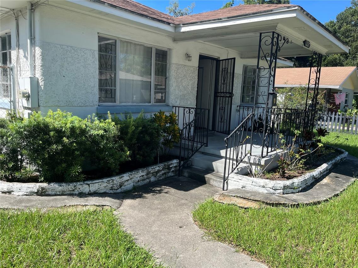1227 E 24th Ave., Tampa, FL 33605
