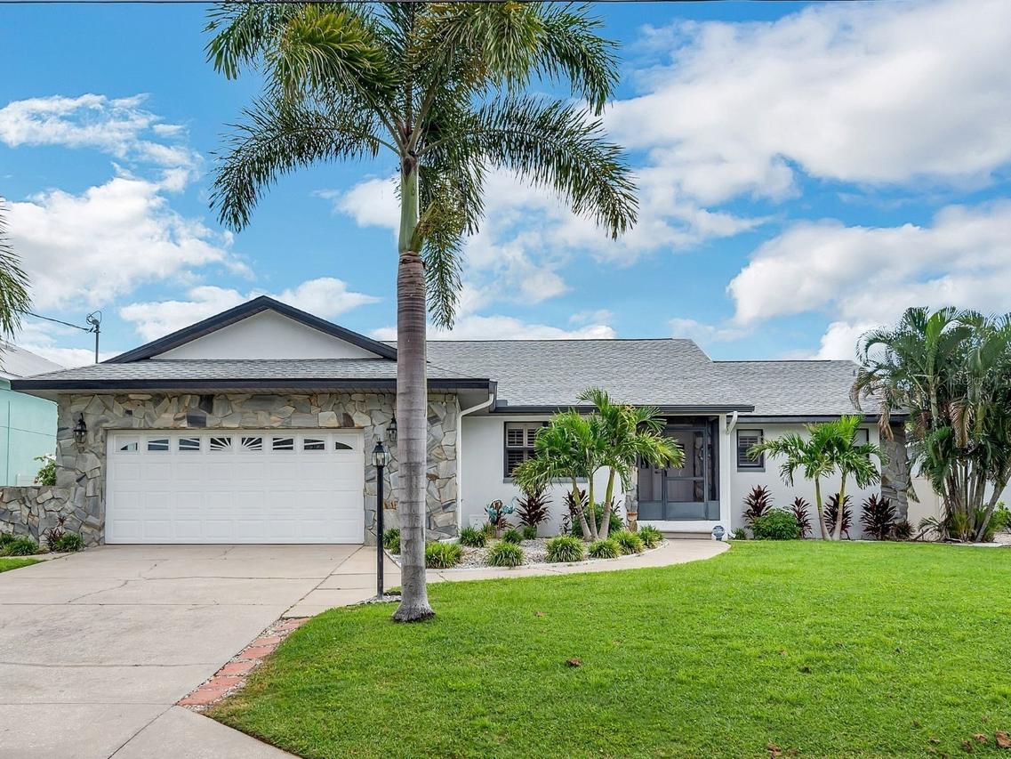 743 Kingston Ct., Apollo Beach, FL 33572