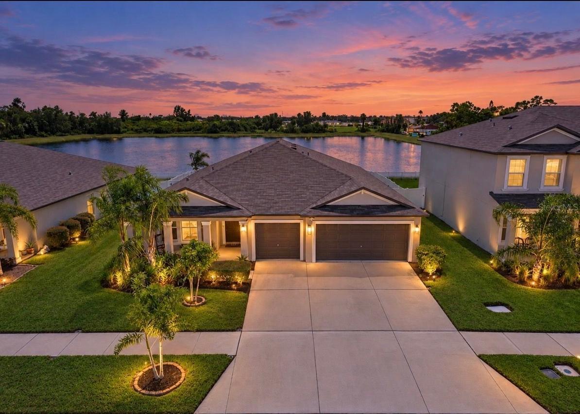 236 Rain Berry Ave., Ruskin, FL 33570
