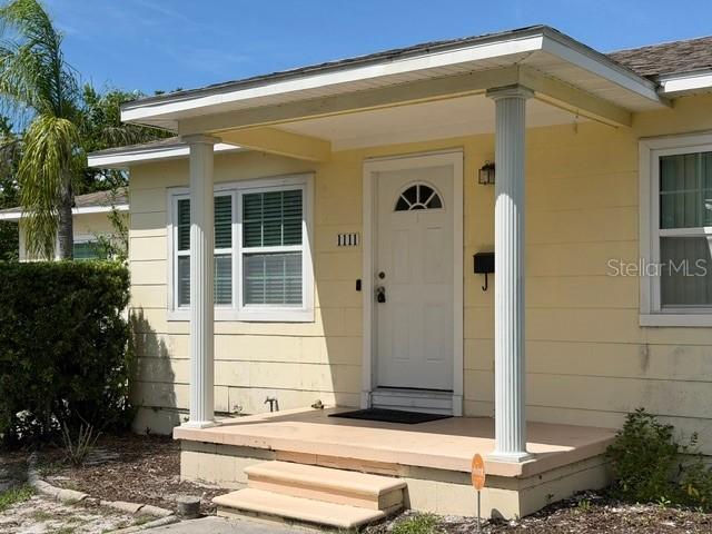 1111 Asturia Way, St Petersburg, FL 33705