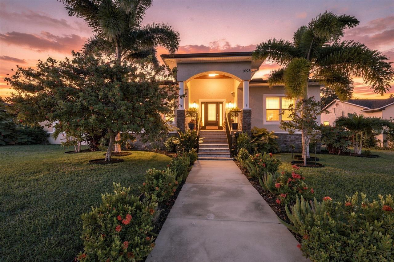 3925 1st St., St Petersburg, FL 33703