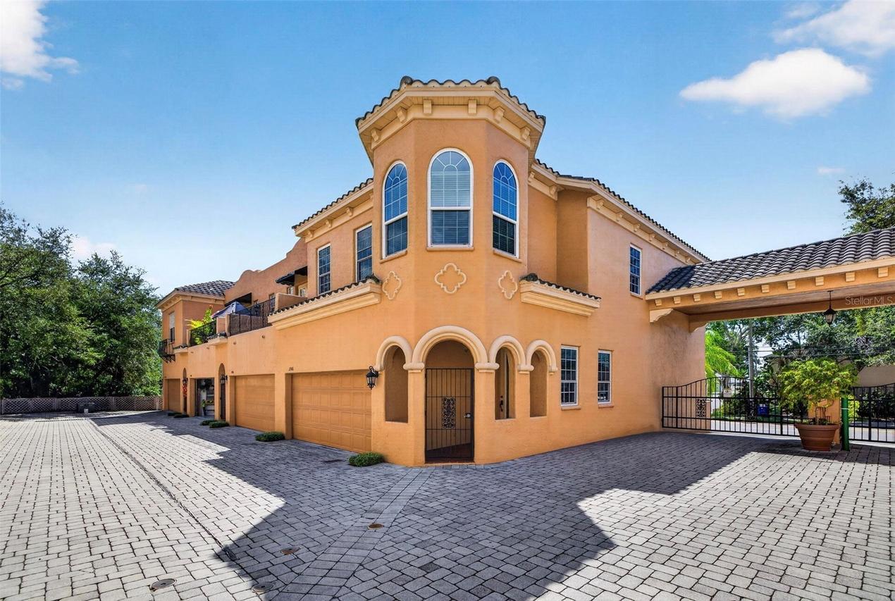 2908 Hansen Manor Ln., Tampa, FL 33611