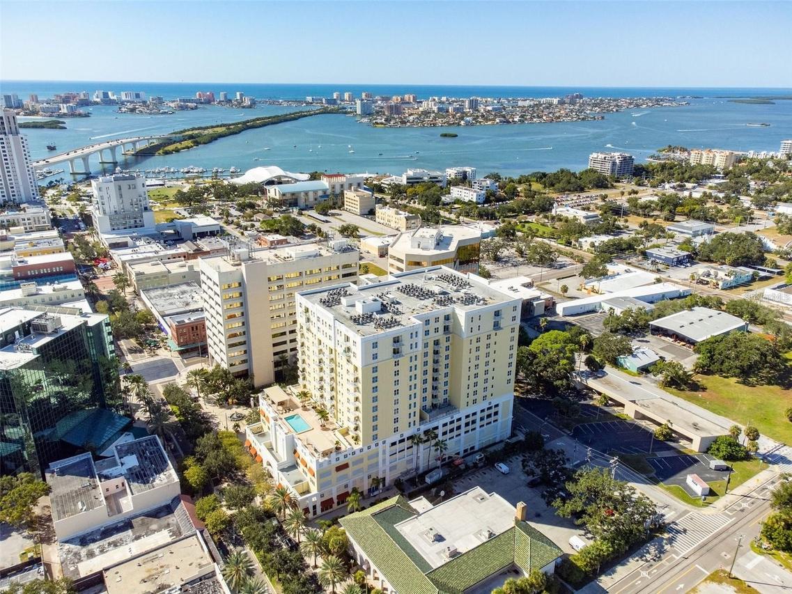 628 Cleveland St. #809, Clearwater, FL 33755