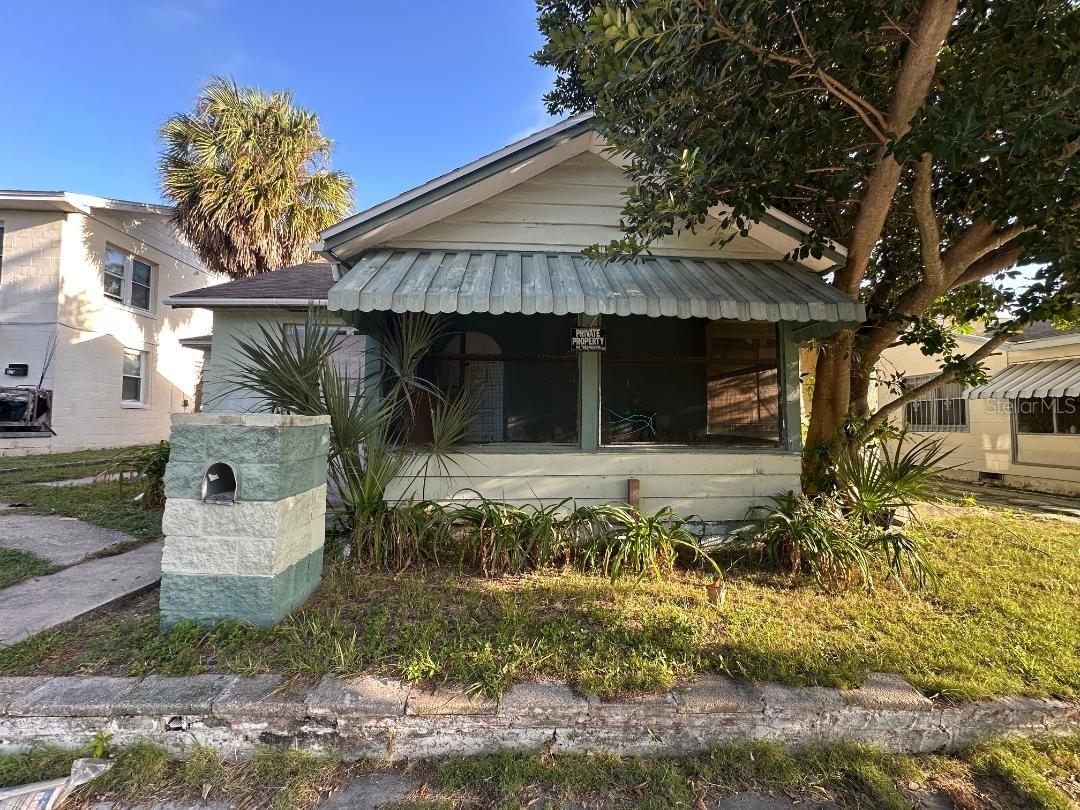 821 Paris Ave., St Petersburg, FL 33701