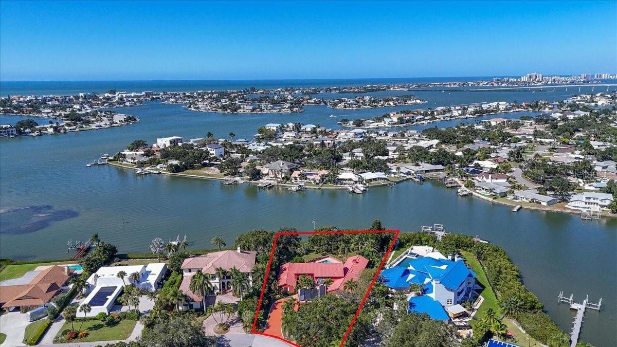 2278 Kings Point Dr., Largo, FL 33774