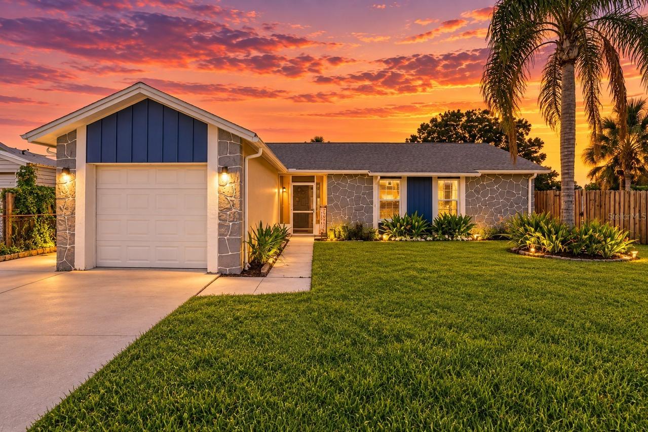 208 Flamingo Dr, Apollo Beach, FL 33572