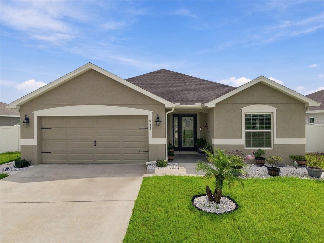 6884 Abbywood Ln., Zephyrhills, FL 33541