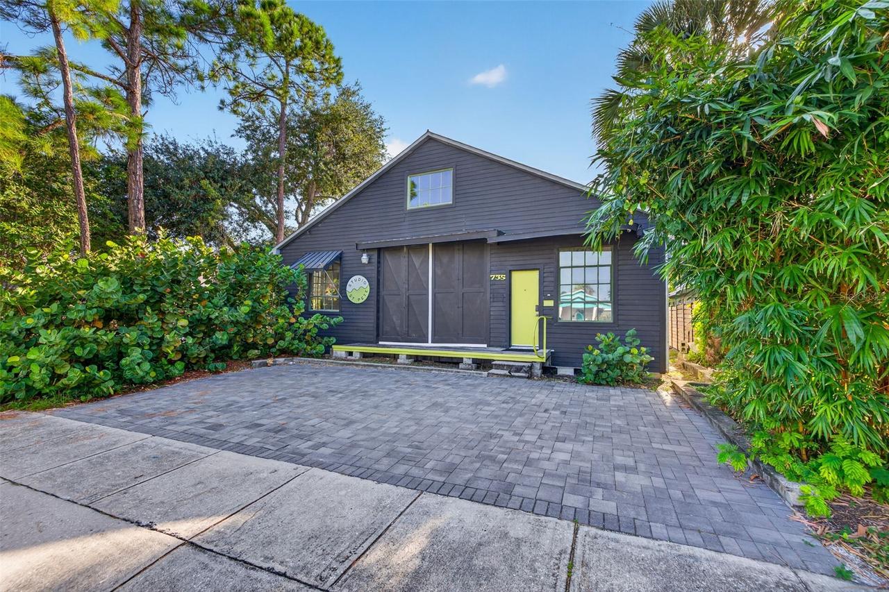 735 17th St., St Petersburg, FL 33713