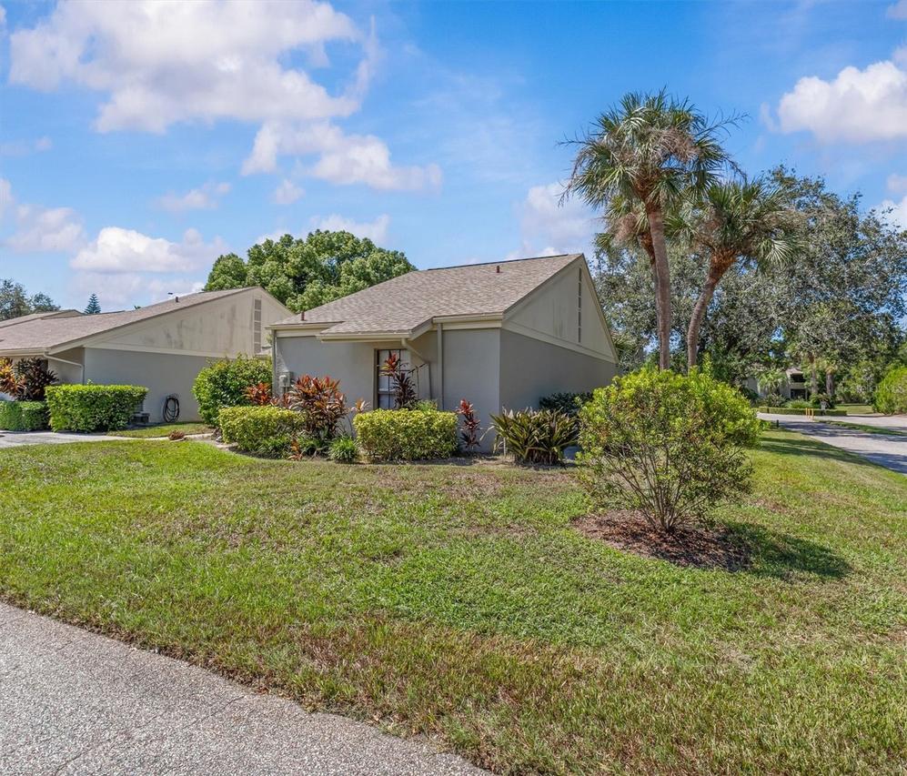 1 Windrush Bay Dr., Tarpon Springs, FL 34689
