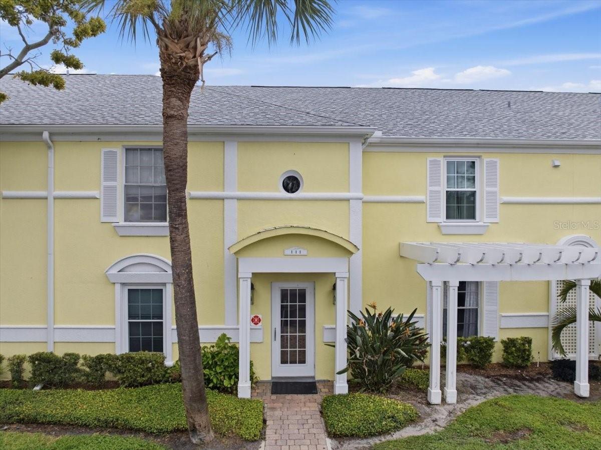 111 Seahorse Dr. #B, St Petersburg, FL 33705