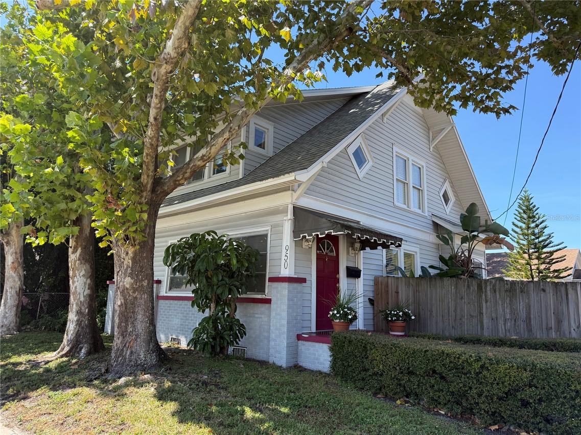 950 10th St., St Petersburg, FL 33705