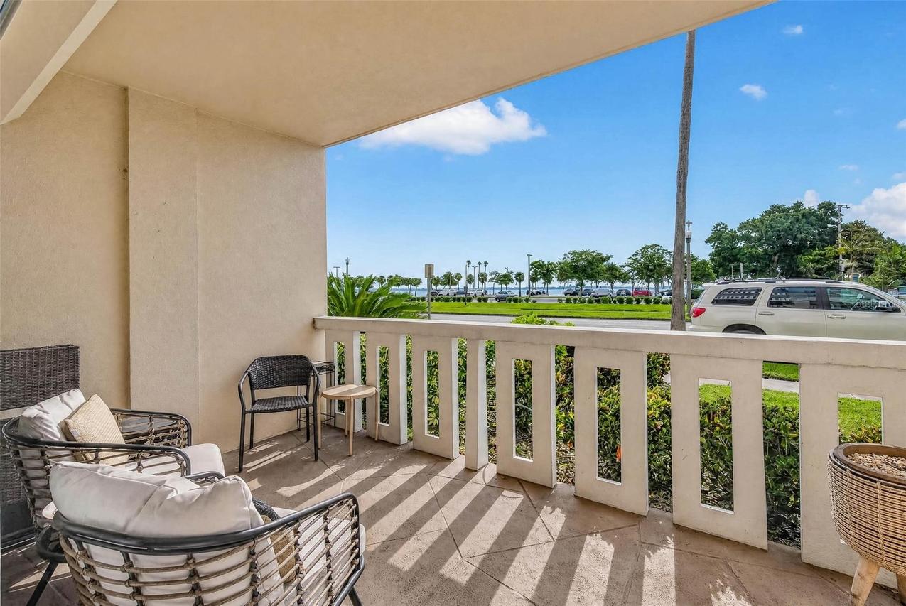 1200 N Shore Dr. #104, St Petersburg, FL 33701