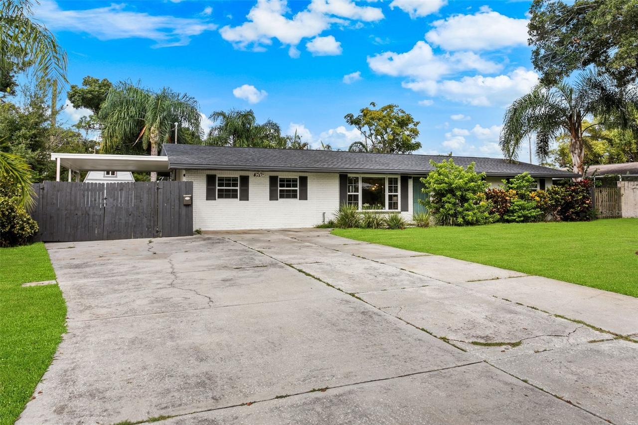 412 Deville Dr., Largo, FL 33771