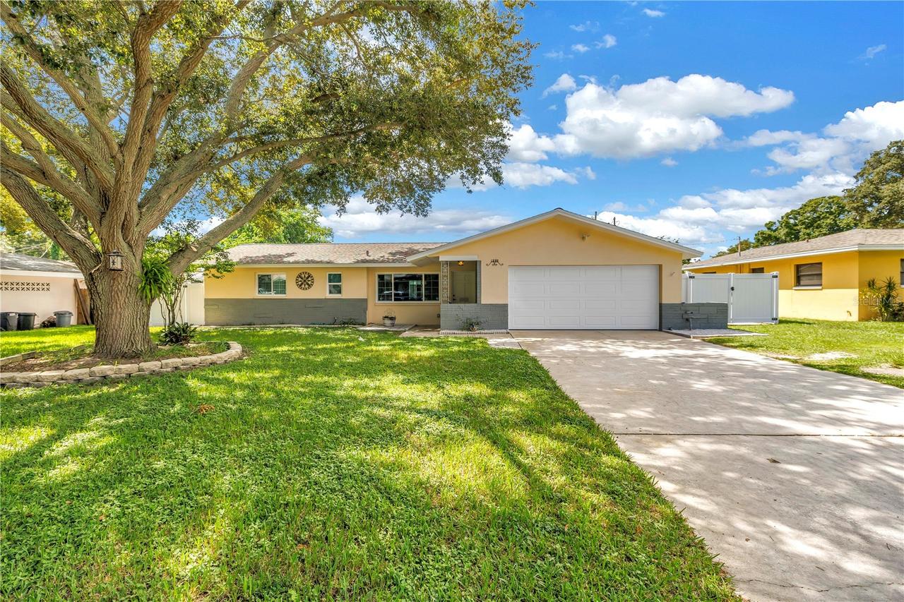 1350 Woodcrest Ave., Clearwater, FL 33756