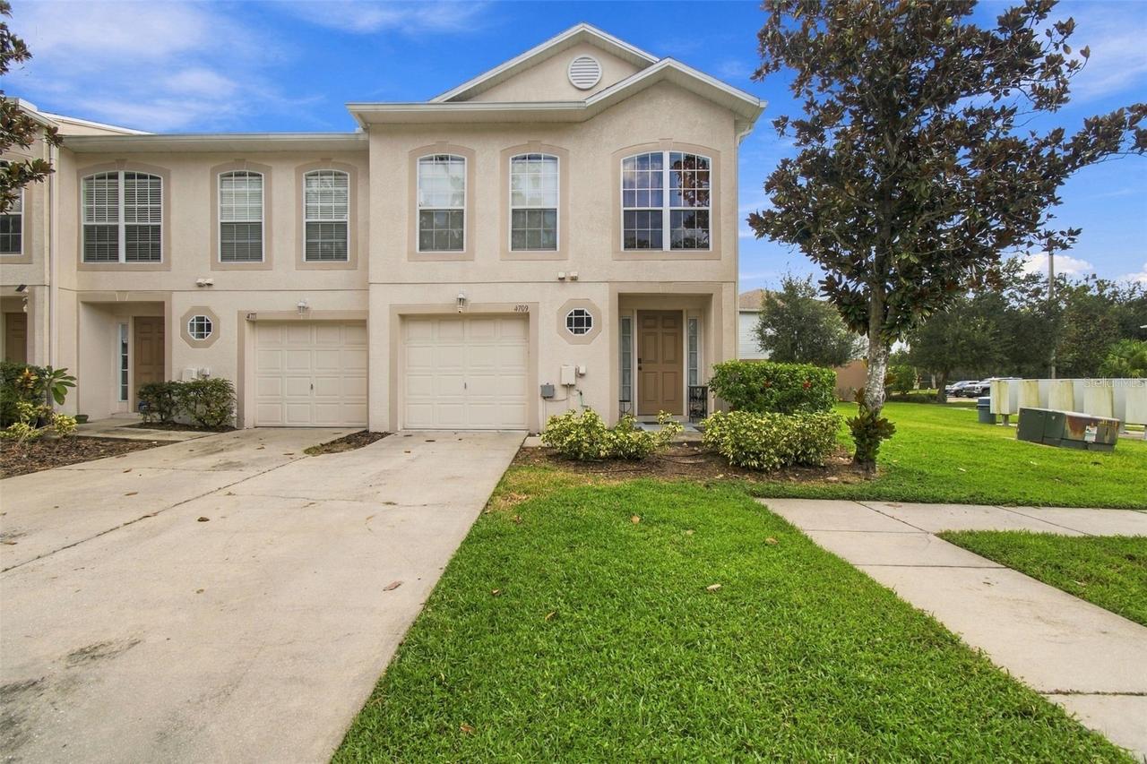4709 Ashburn Pond Way, Tampa, FL 33610