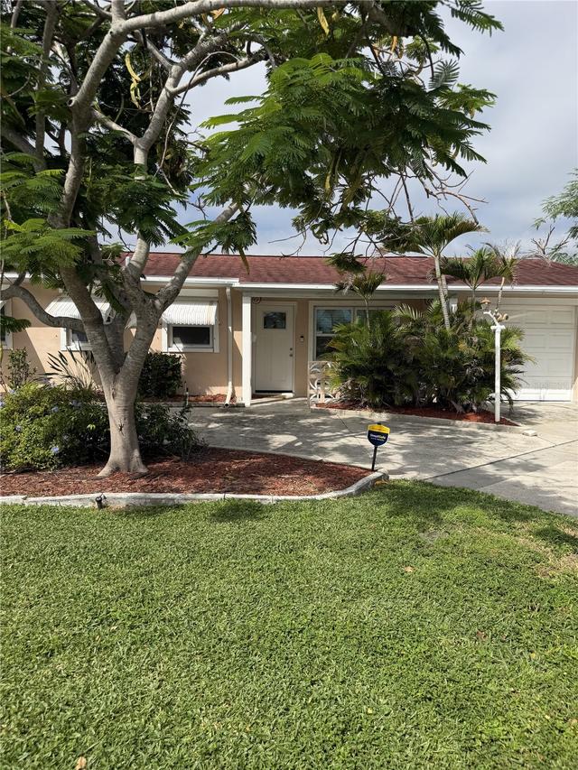 9398 Sun Isle Dr., St Petersburg, FL 33702