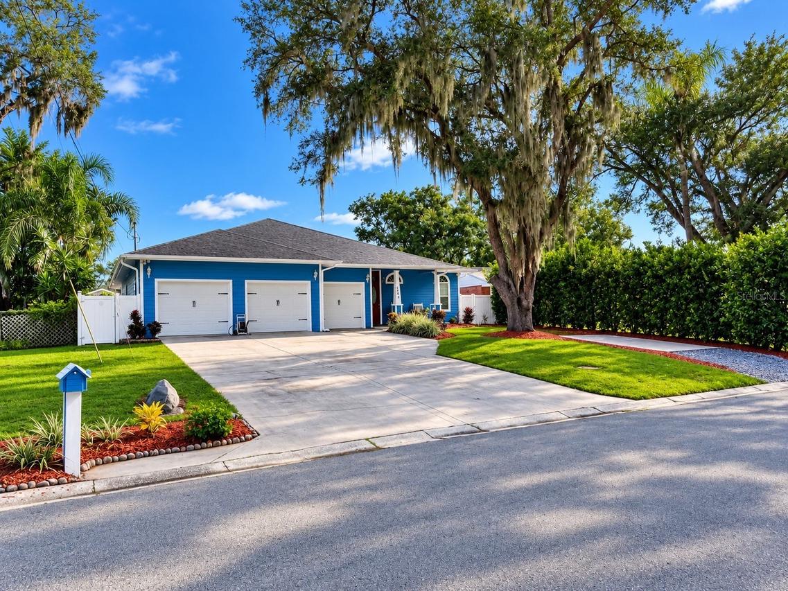 3009 W Clinton St., Tampa, FL 33614