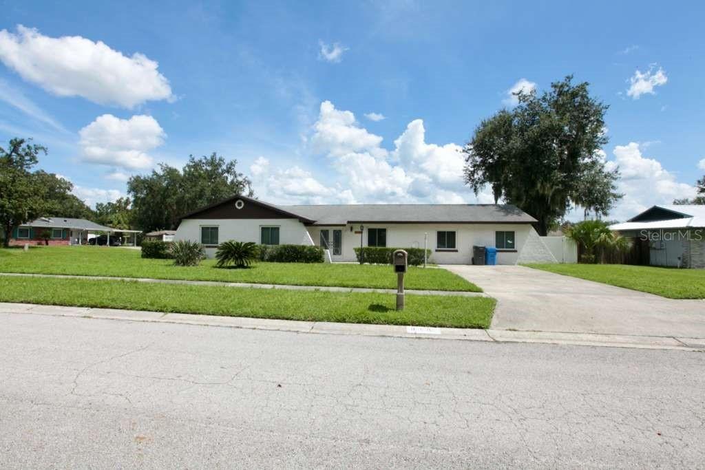 815 Bishop Pl., Seffner, FL 33584