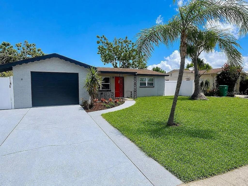 3215 Kilburn Rd., Holiday, FL 34691
