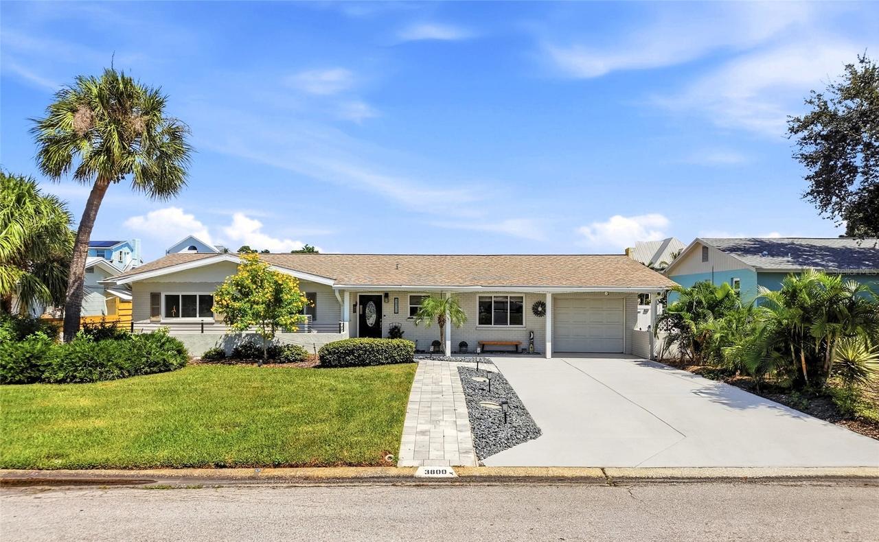 3800 Beach Dr., St Petersburg, FL 33705