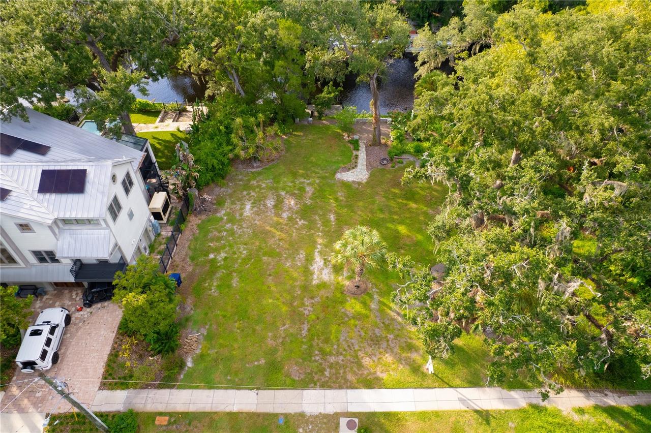 1214 E Park Cir, Tampa, FL 33604