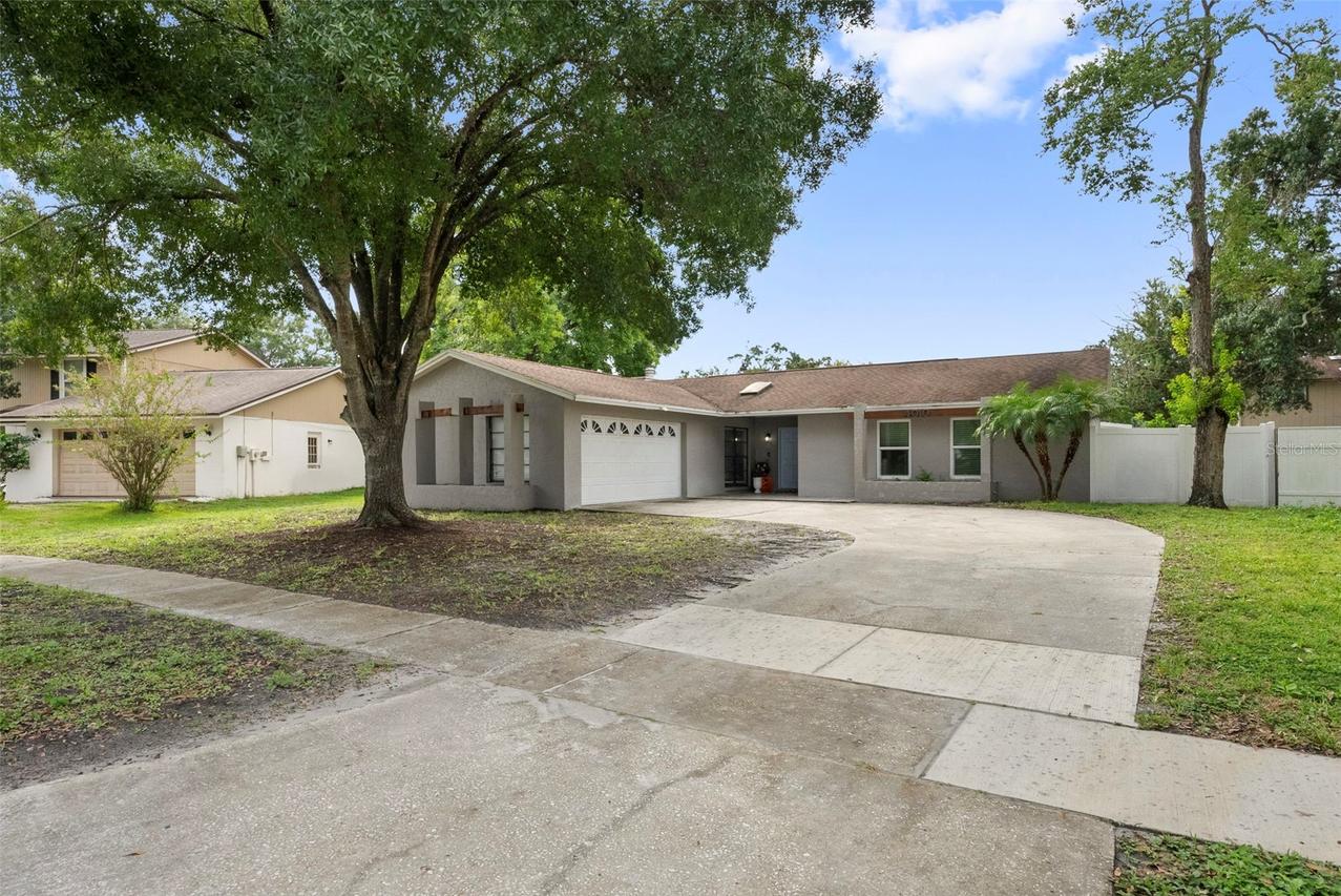 4010 Braesgate Ln., Tampa, FL 33624