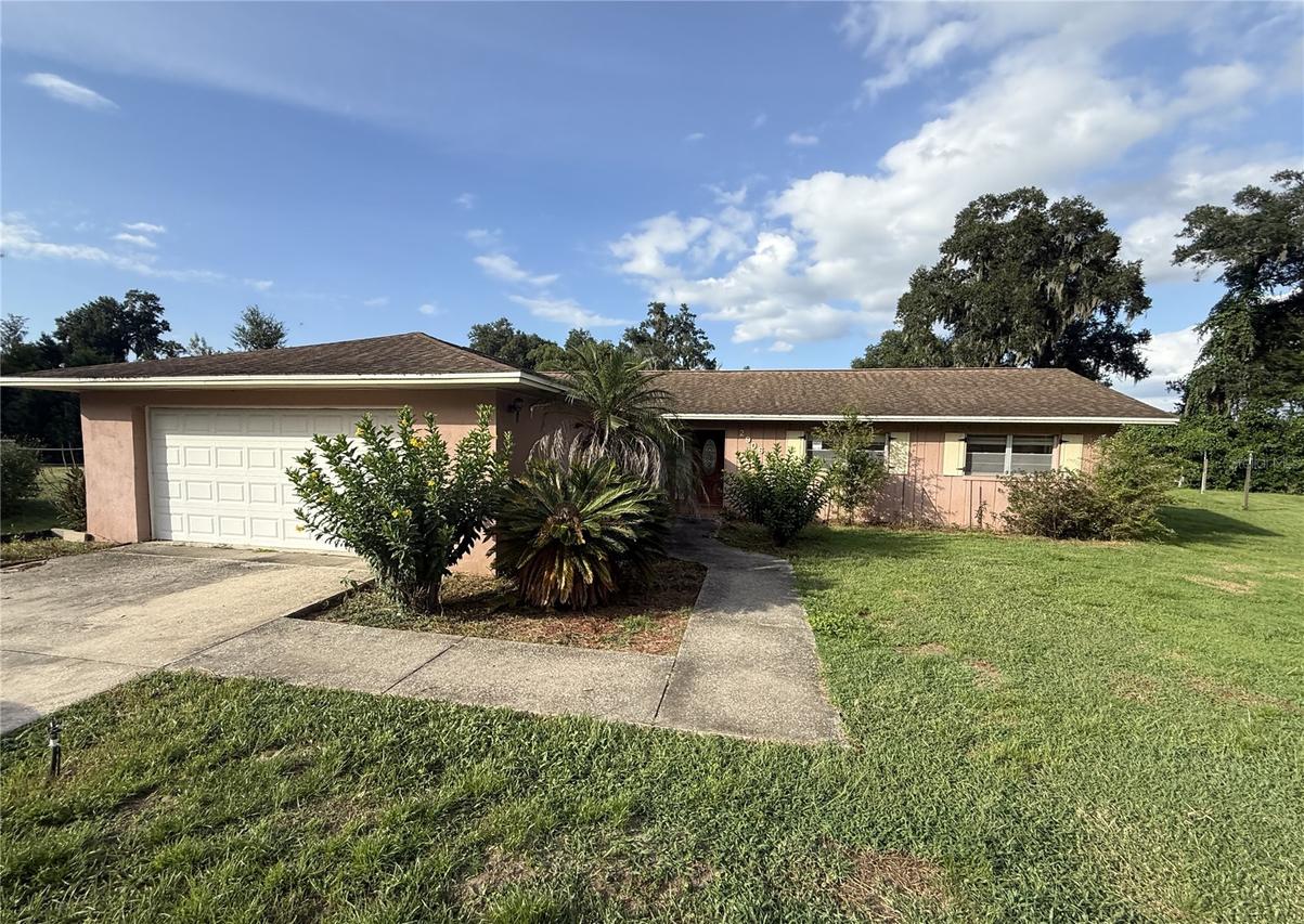 2906 Oak Crest Dr., Plant City, FL 33565
