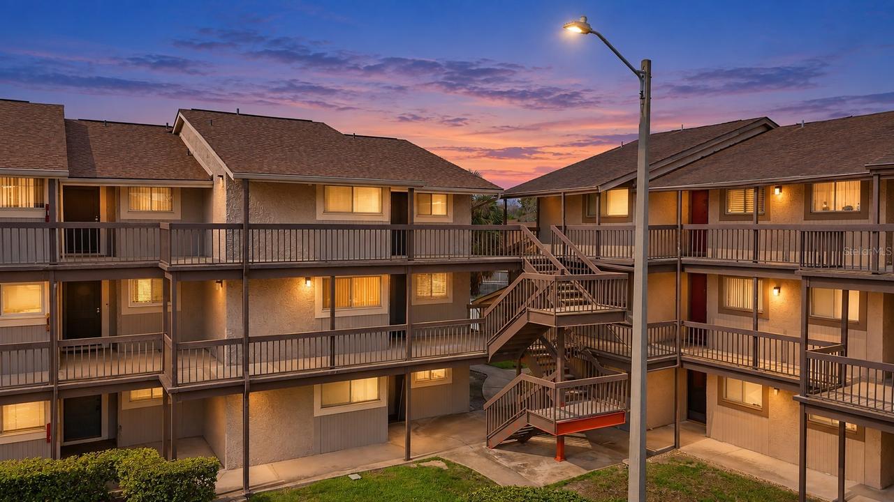 6308 Newtown Cir. #8B5, Tampa, FL 33615