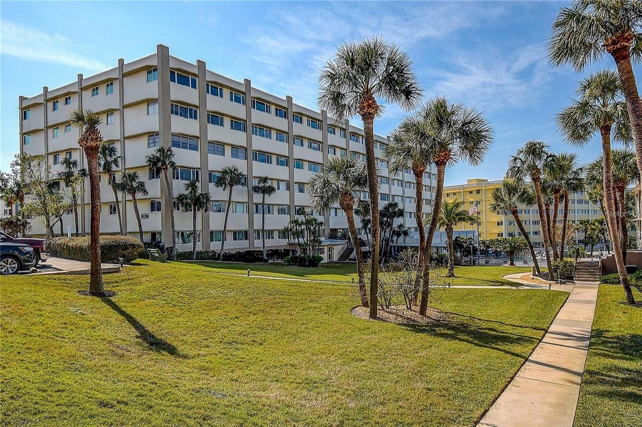 100 Bluff View Dr. #514A, Belleair Bluffs, FL 33770