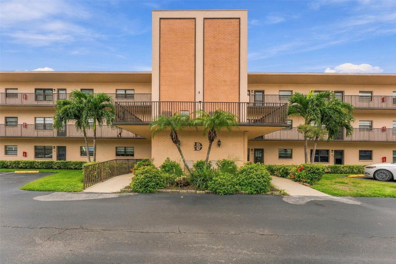 5971 Terrace Park Dr. #108, St Petersburg, FL 33709