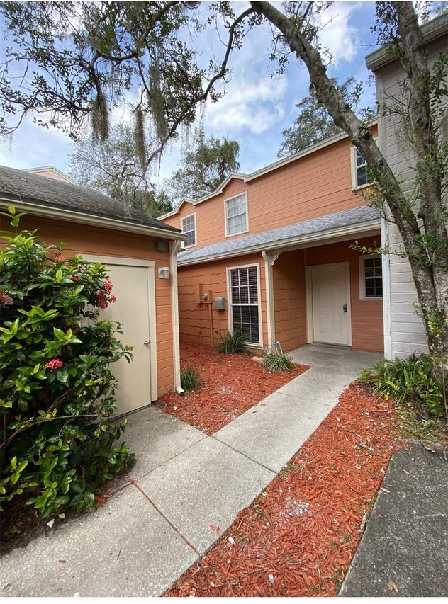 9459 Forest Hills Cir., Tampa, FL 33612
