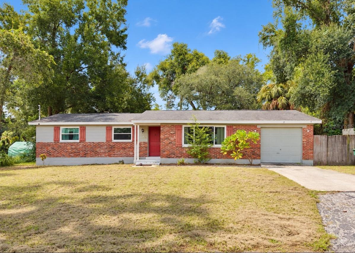 8611 N 30th St., Tampa, FL 33604