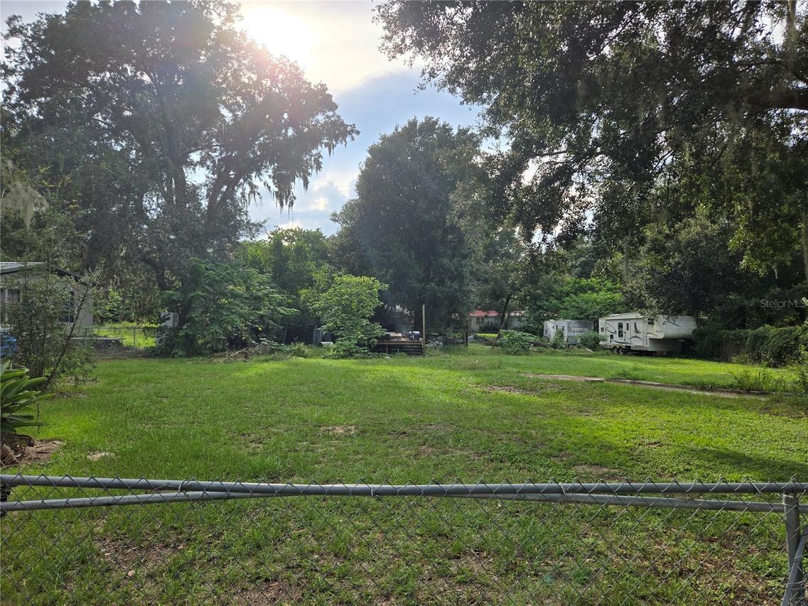 10612 Skewlee Gardens Dr., Thonotosassa, FL 33592