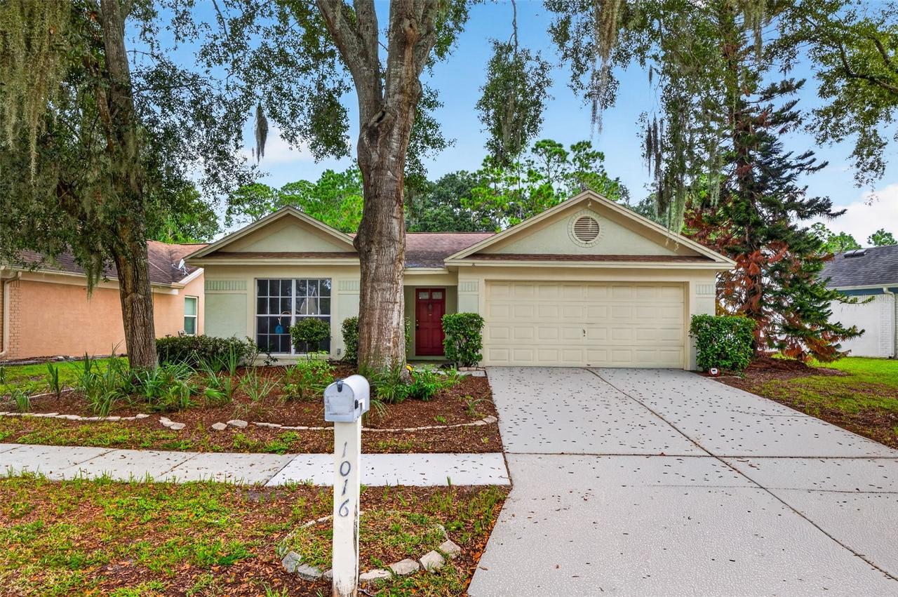 1016 Hardwood Dr., Valrico, FL 33596