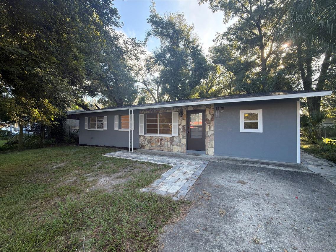 13732 21st St., Dade City, FL 33525